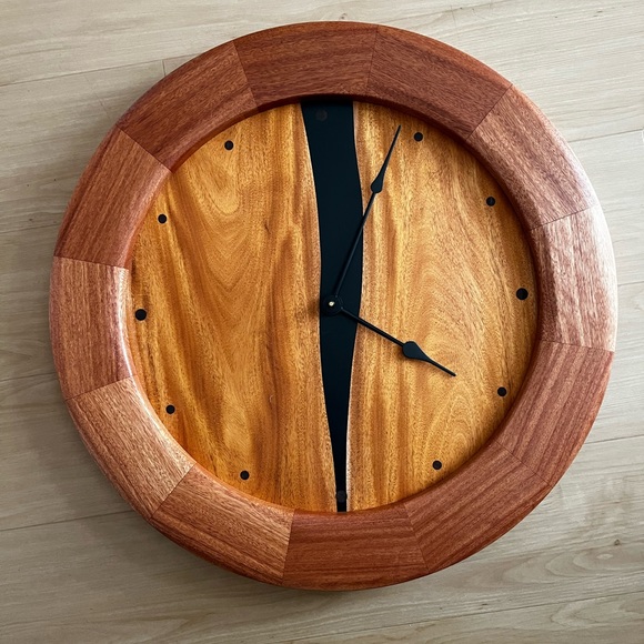 CUSTOM WOOD CLOCK MADE OF WEST AFRICAN MAHOGANY CYPRESS FILLED WITH BLACK RESIN - Picture 1 of 13
